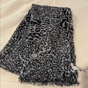 Diane Von Furstenberg Gray Leopard Print Scarf